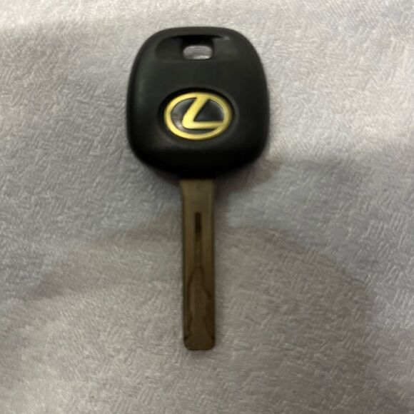 (LEXUS) key - Picture 2 of 2